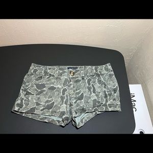 American eagle shortie stretch camo shorts